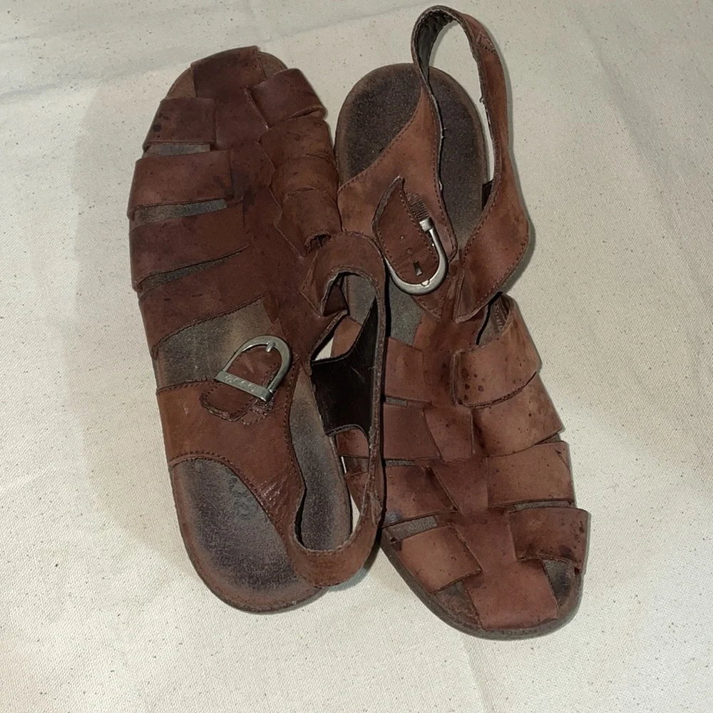 Ecco Soft Brown Closed Toe Leather Sandals - Picture 3 of 10